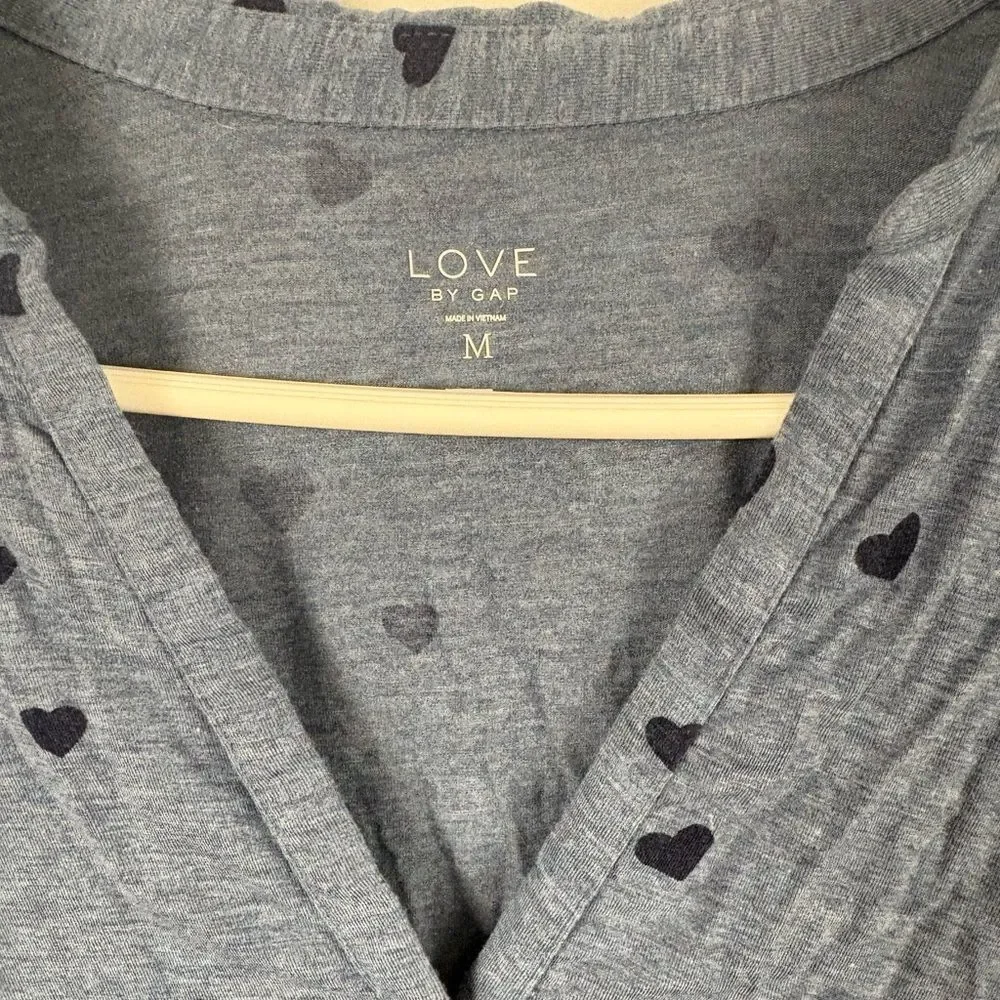 Love by Gap Blue Heart Loungewear Button Down Pajama Top Valentine’s Day Cozy M